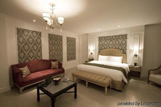 Hotel St. Ellis Legazpi Room photo